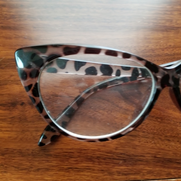 LEOPARD CAT EYE FASHION GLASSES - Picture 6 of 10